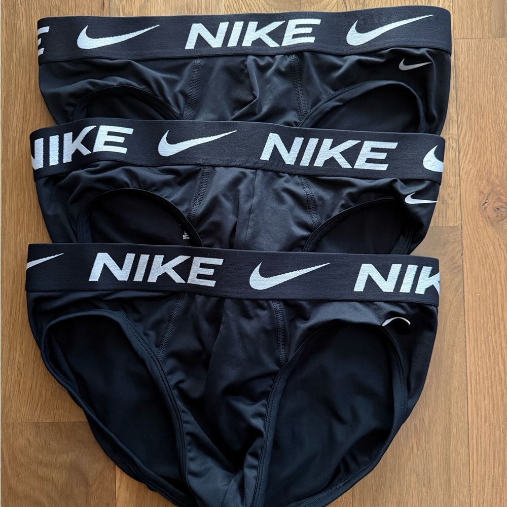 3-Pairs Nike Black Briefs with White Logo Waistband - Picture 3 of 4